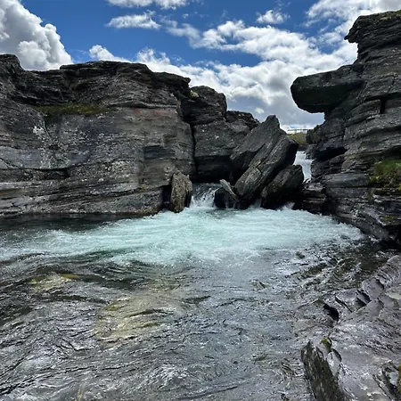 Koselig Med Uthus Pa Vakre Dovrefjell * Довре