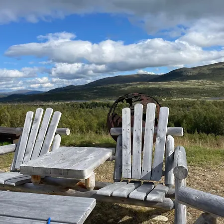 Koselig Med Uthus Pa Vakre Dovrefjell