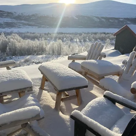Koselig Med Uthus Pa Vakre Dovrefjell *
